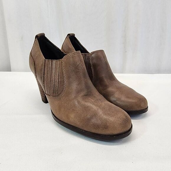 Clarks Artisan Brown Tan Distressed Leather Ankle Boots Size 8 - Picture 1 of 11